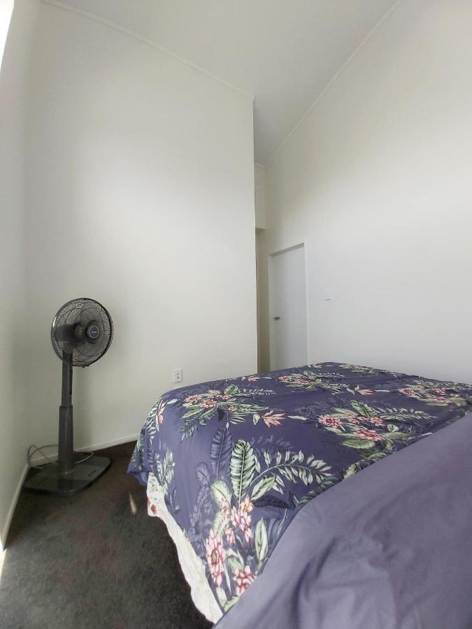 Auckland Homestay Near Airport-Room With En-Suite, Free Parking Papakura Eksteriør billede